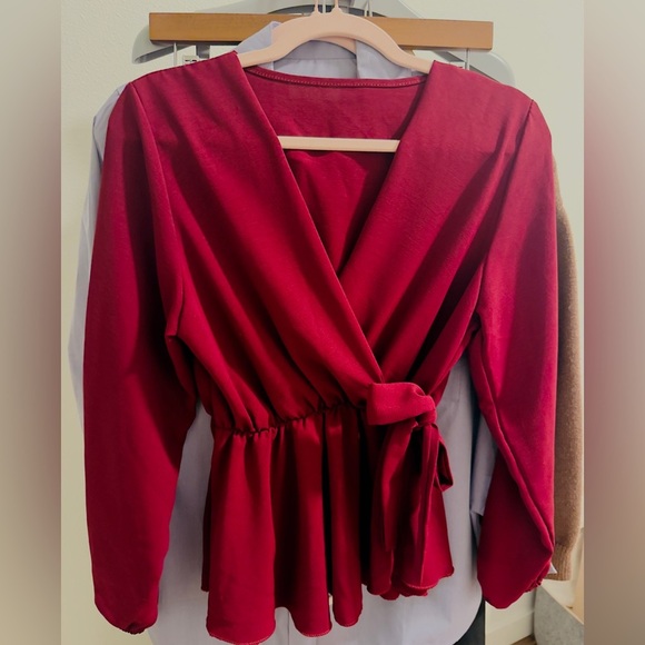 Tops - Made in Italy 🇮🇹 Elegant Red Blouse